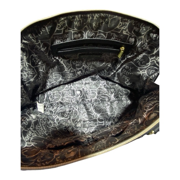 Betsey Johnson Beige and Black Quilted Crossbody Bag - Picture 12 of 13